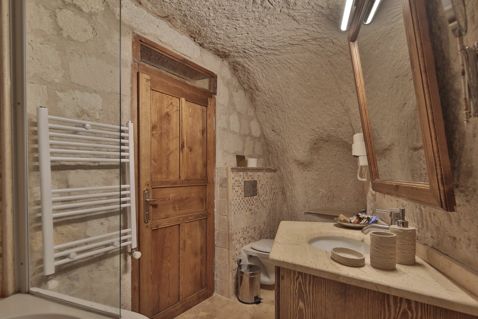 Amber Cave Suites Goreme Bagian luar foto